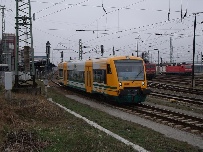 RegioShuttle RS 1 - 650 083 - (VT 650.083) - als OE-Linie 46 - in Cottbus, bei der Ausfahrt.  (4.Apr 2012)